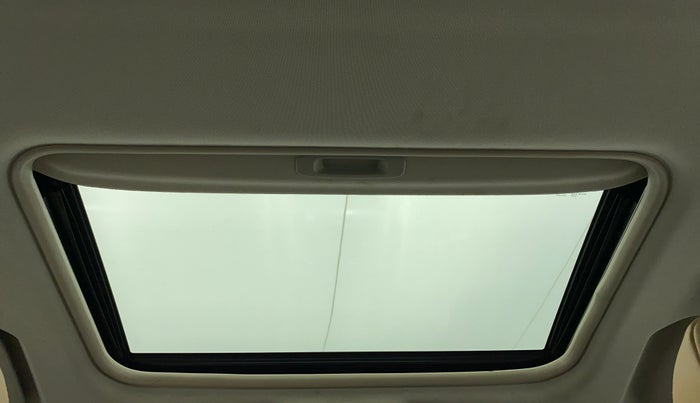 2019 Mahindra XUV500 W11 (O), Diesel, Manual, 21,214 km, Moonroof/ Sunroof