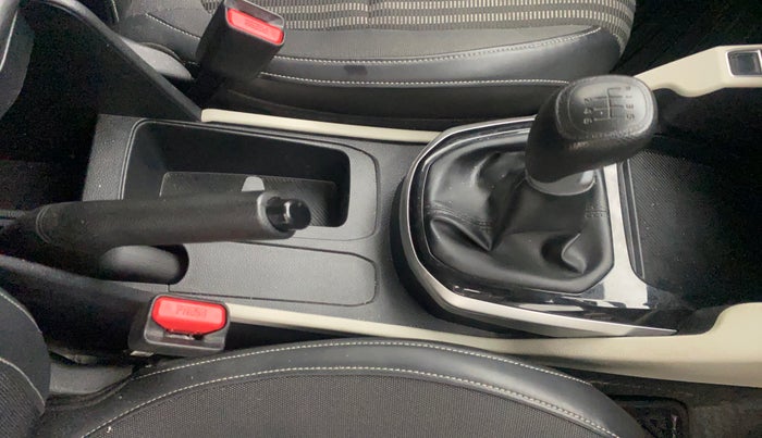 2023 KIA CARENS PRESTIGE 1.5 PETROL 7 STR, Petrol, Manual, 40,834 km, Gear Lever