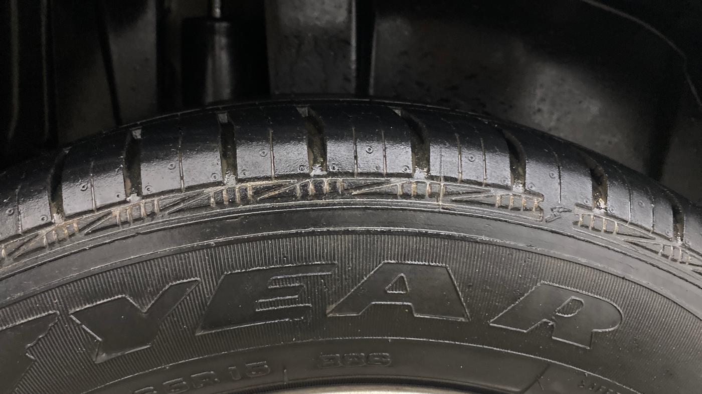 2014 Maruti Ertiga ZXI, Petrol, Manual, 40,526 km, Right Rear Tyre Tread