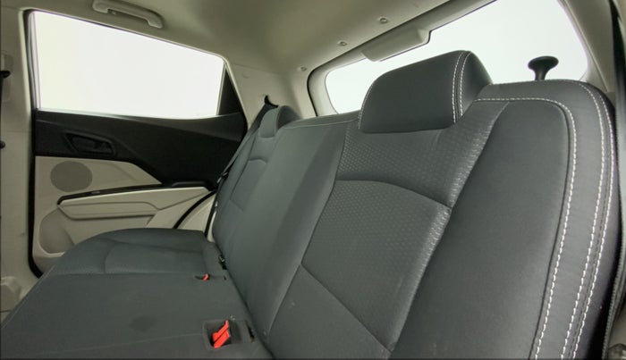 2022 Mahindra XUV300 1.5 W6 MT, Diesel, Manual, 18,832 km, Right Side Rear Door Cabin