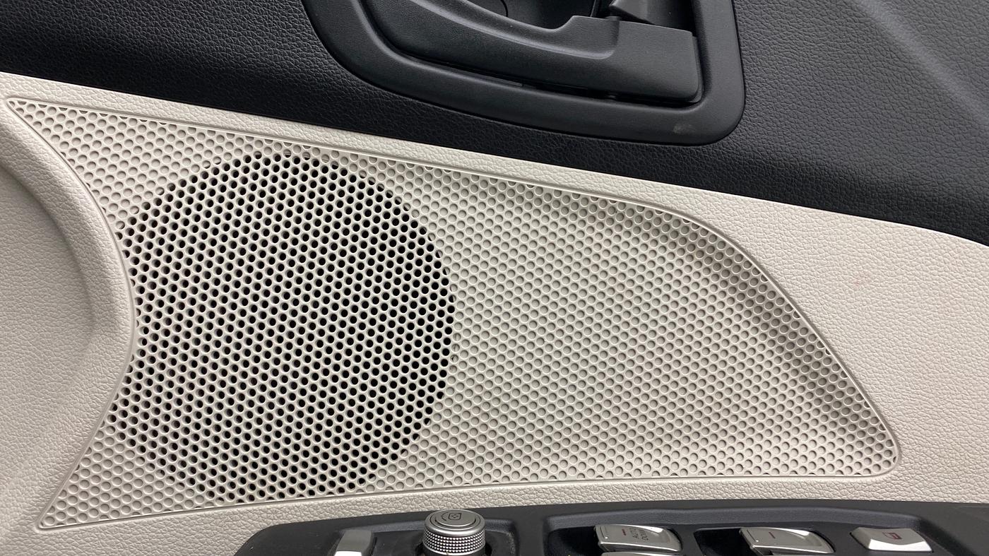 2022 Mahindra XUV300 1.5 W6 MT, Diesel, Manual, 18,832 km, Speaker