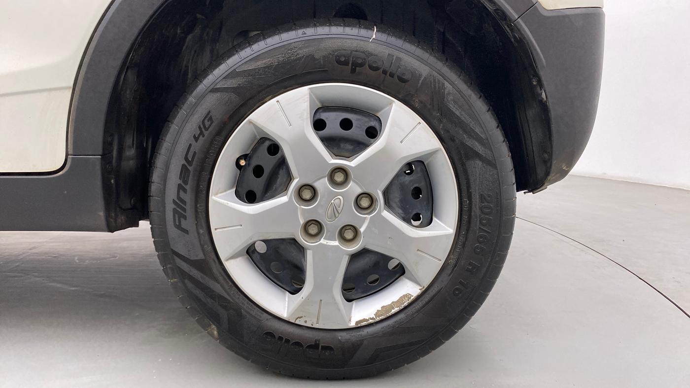 2022 Mahindra XUV300 1.5 W6 MT, Diesel, Manual, 18,832 km, Left Rear Wheel