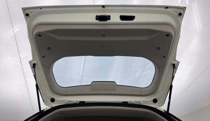 2022 Mahindra XUV300 1.5 W6 MT, Diesel, Manual, 18,832 km, Boot Door Open