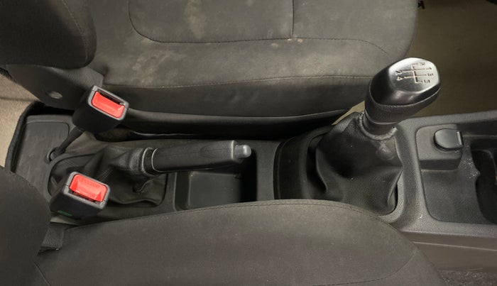 2018 Renault Kwid RXT 1.0, Petrol, Manual, 25,979 km, Gear Lever