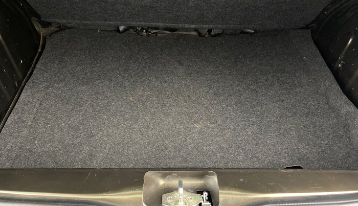 2018 Renault Kwid RXT 1.0, Petrol, Manual, 25,979 km, Boot Inside