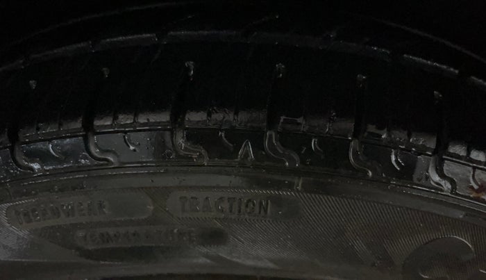 2019 Maruti Celerio VXI CNG, CNG, Manual, 1,35,691 km, Right Front Tyre Tread