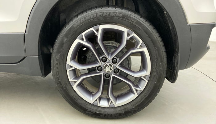 2022 Skoda KUSHAQ STYLE 1.5TSI AT (6 AIRBAG), Petrol, Automatic, 2,696 km, Left Rear Wheel