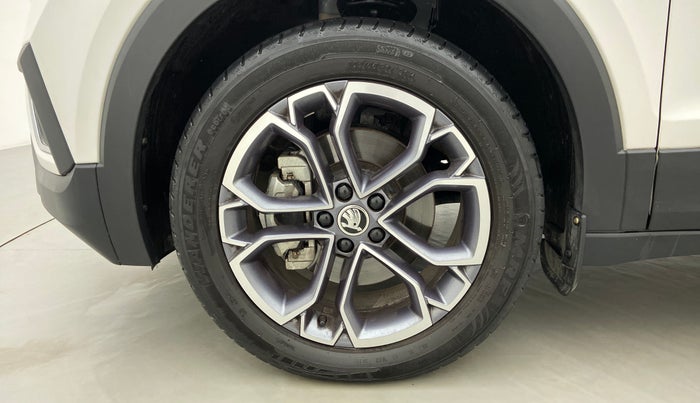 2022 Skoda KUSHAQ STYLE 1.5TSI AT (6 AIRBAG), Petrol, Automatic, 2,696 km, Left Front Wheel