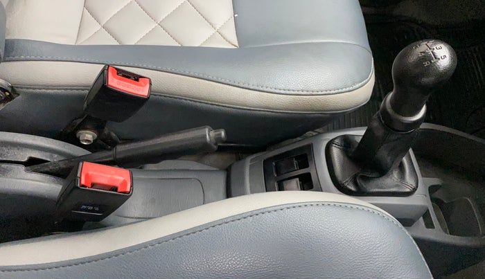 2016 Maruti Alto 800 VXI, Petrol, Manual, 75,939 km, Gear Lever