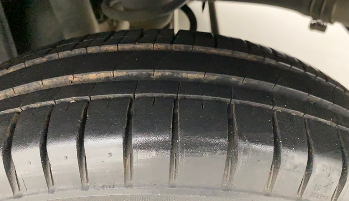 2016 Maruti Alto 800 VXI, Petrol, Manual, 75,939 km, Left Rear Tyre Tread