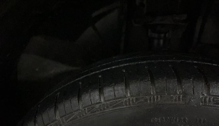 2016 Renault Kwid RXT 0.8, Petrol, Manual, 51,234 km, Right Front Tyre Tread