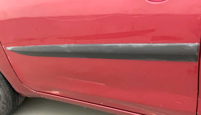 2013 Maruti Ritz VXI, Petrol, Manual, 23,329 km, Front passenger door - Slightly dented