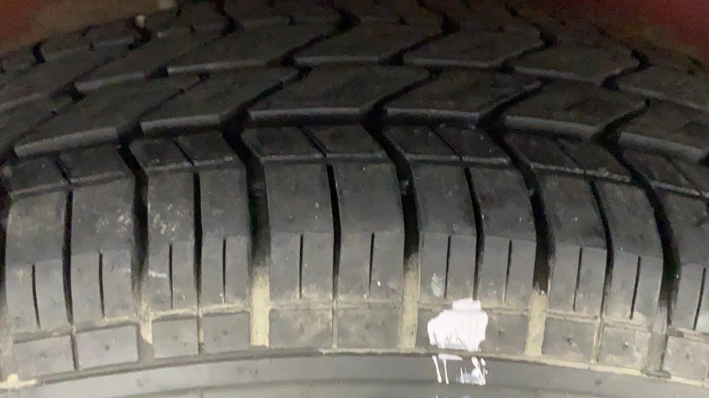 2013 Maruti Ritz VXI, Petrol, Manual, 23,329 km, Right Rear Tyre Tread