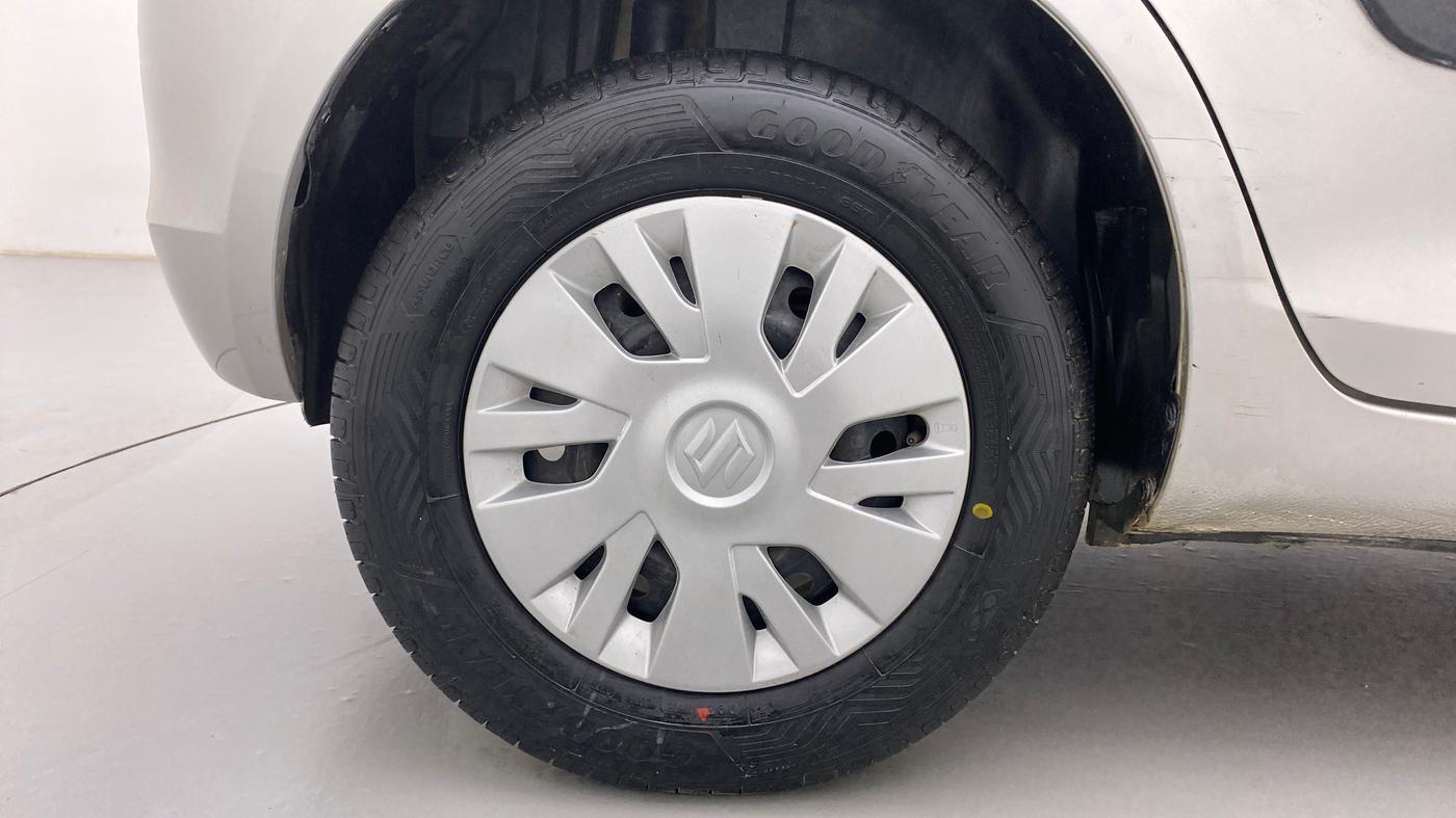 2016 Maruti Swift VXI, Petrol, Manual, 62,676 km, Right Rear Wheel