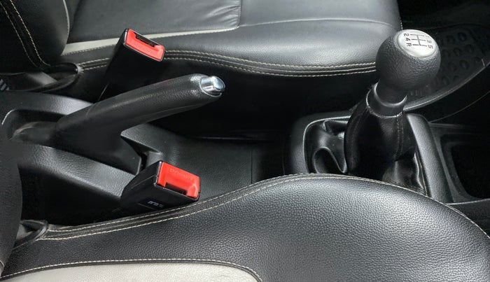2016 Maruti Swift VXI, Petrol, Manual, 62,676 km, Gear Lever