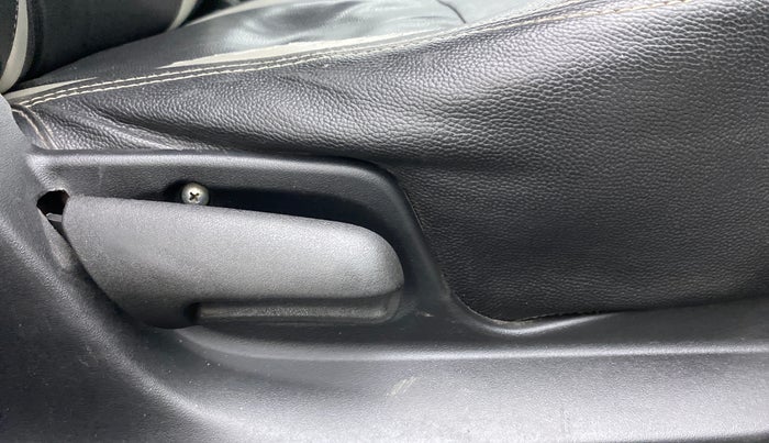 2016 Maruti Swift VXI, Petrol, Manual, 62,676 km, Driver Side Adjustment Panel