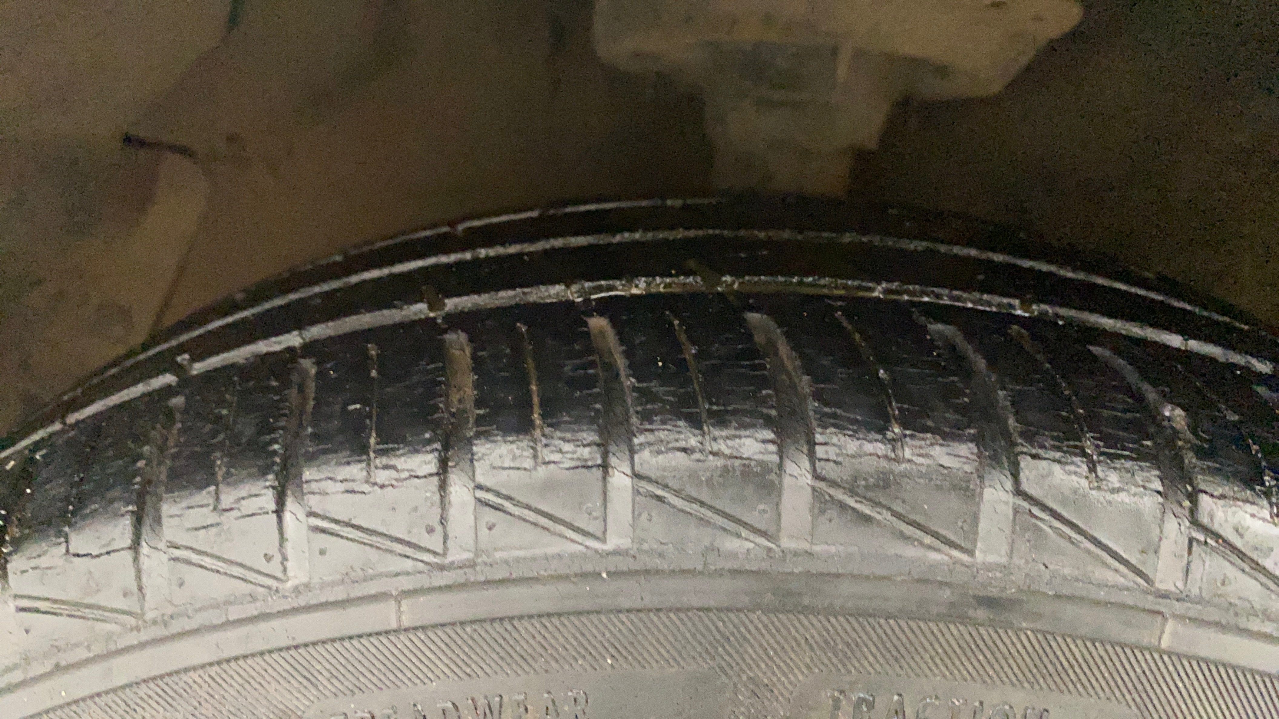 camera-Left-Front-Tyre-Tread