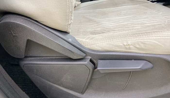 2016 Ford Ecosport TITANIUM 1.5L DIESEL, Diesel, Manual, 1,12,967 km, Driver Side Adjustment Panel