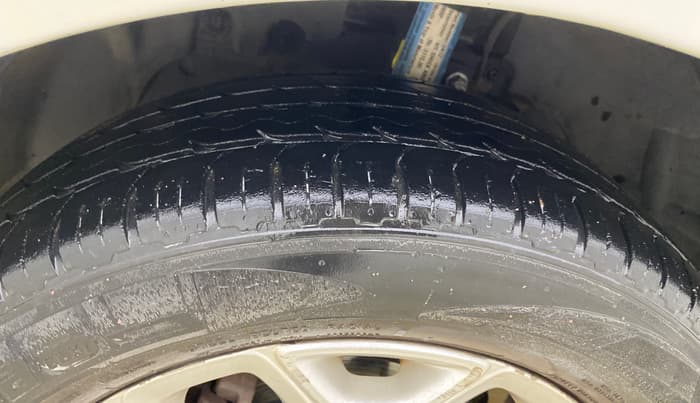 2016 Ford Ecosport TITANIUM 1.5L DIESEL, Diesel, Manual, 1,12,967 km, Left Front Tyre Tread