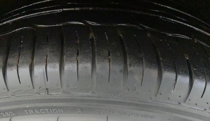 2019 Maruti Baleno ALPHA PETROL 1.2, Petrol, Manual, 1,19,859 km, Right Rear Tyre Tread