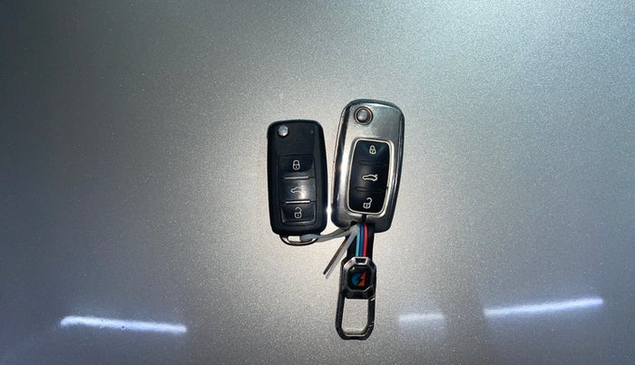 2016 Skoda Rapid 1.5 TDI CR STYLE PLUS AT, Diesel, Automatic, 1,09,407 km, Key Close Up