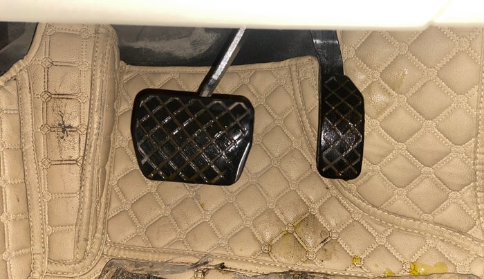 2016 Skoda Rapid 1.5 TDI CR STYLE PLUS AT, Diesel, Automatic, 1,09,407 km, Pedals