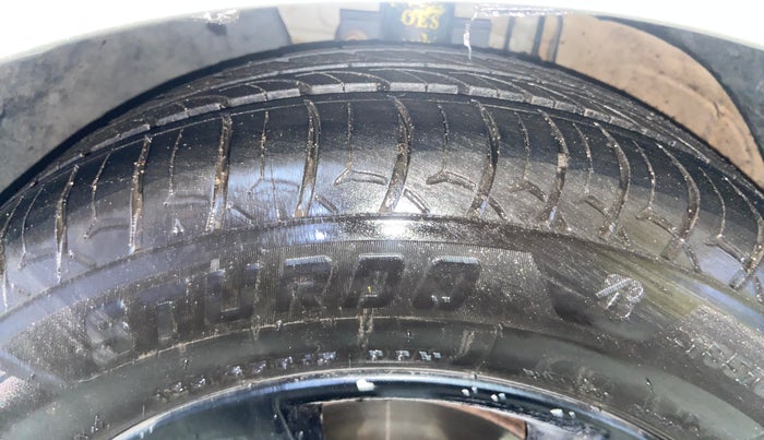 2016 Skoda Rapid 1.5 TDI CR STYLE PLUS AT, Diesel, Automatic, 1,09,407 km, Left Front Tyre Tread