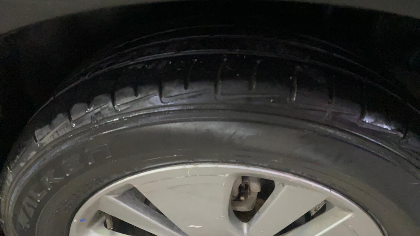 2016 Maruti S Cross ZETA 1.3, Diesel, Manual, 1,29,390 km, Left Rear Tyre Tread