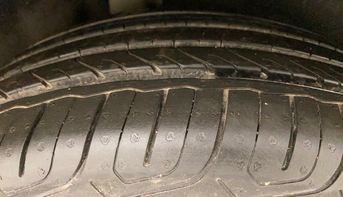 2017 Ford Ecosport TITANIUM 1.5L PETROL AT, Petrol, Automatic, 41,134 km, Right Rear Tyre Tread