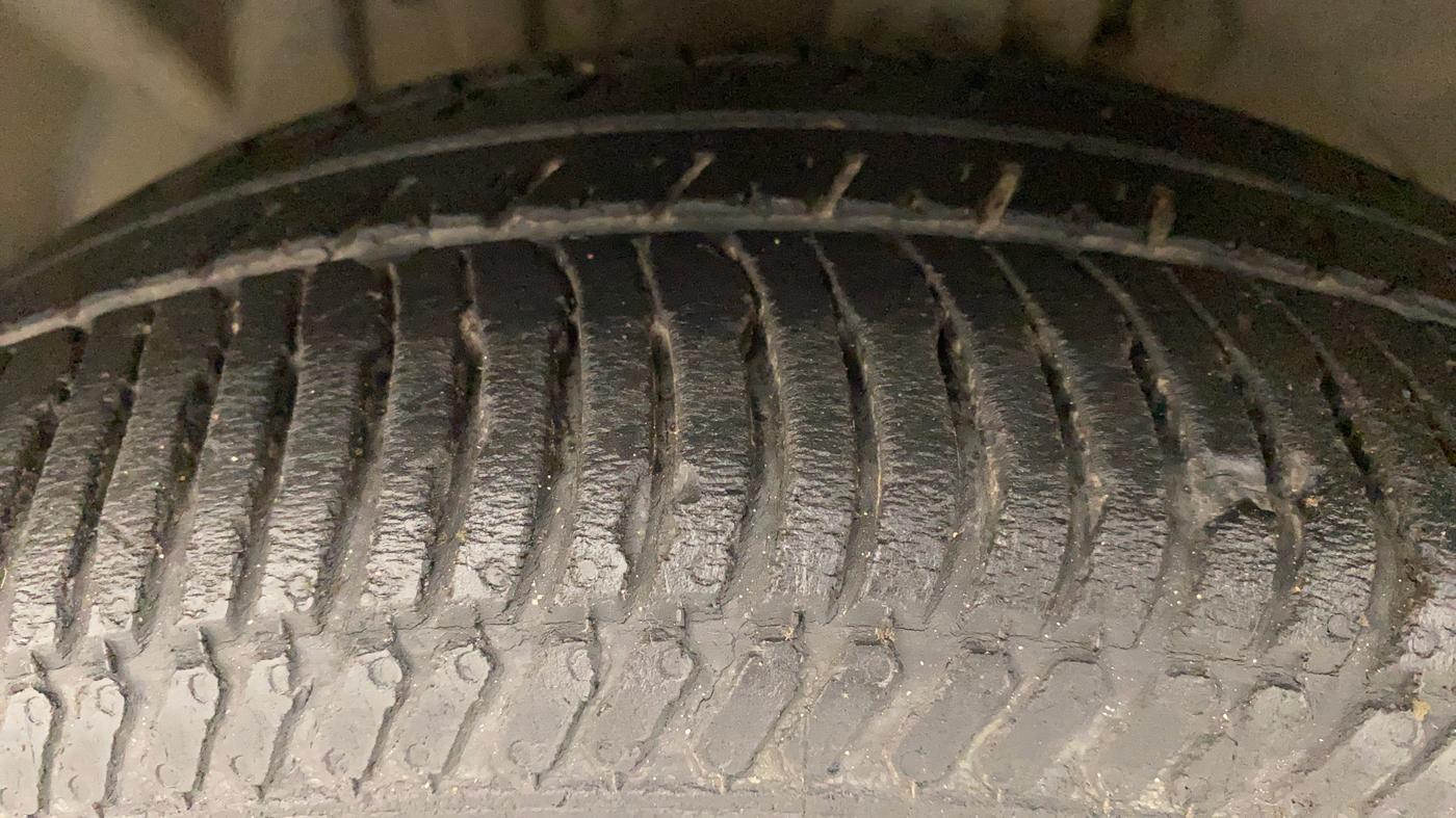 2017 Ford Ecosport TITANIUM 1.5L PETROL AT, Petrol, Automatic, 41,134 km, Left Front Tyre Tread