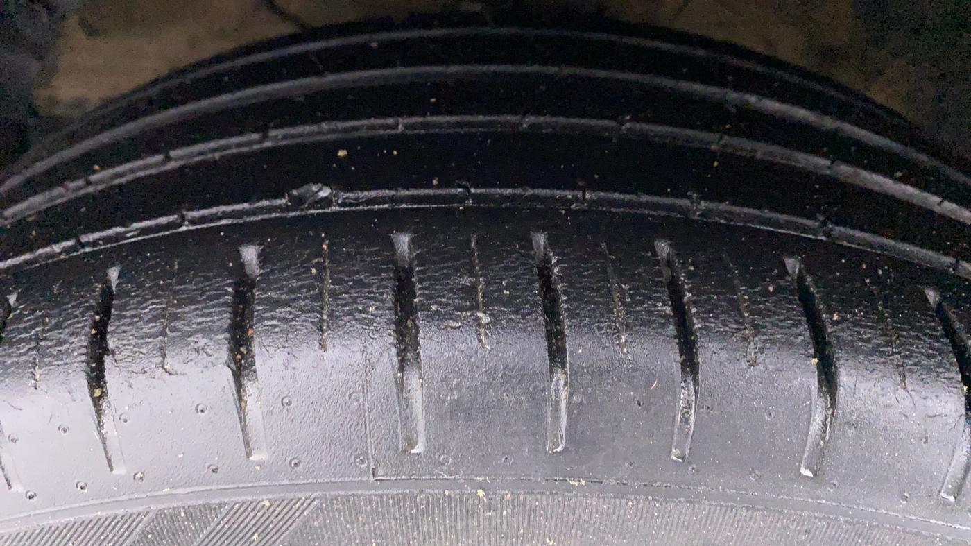 2019 Maruti Baleno ZETA 1.2 K12, Petrol, Manual, 34,626 km, Left Front Tyre Tread