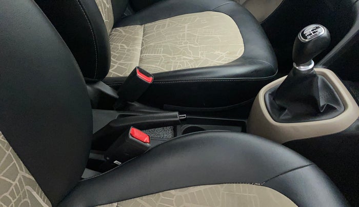 2020 Hyundai Grand i10 SPORTZ 1.2 KAPPA VTVT, Petrol, Manual, 35,452 km, Gear Lever