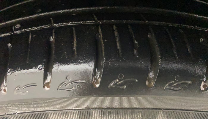 2020 Hyundai AURA SX PLUS 1.2 AMT, Petrol, Automatic, 24,380 km, Right Front Tyre Tread