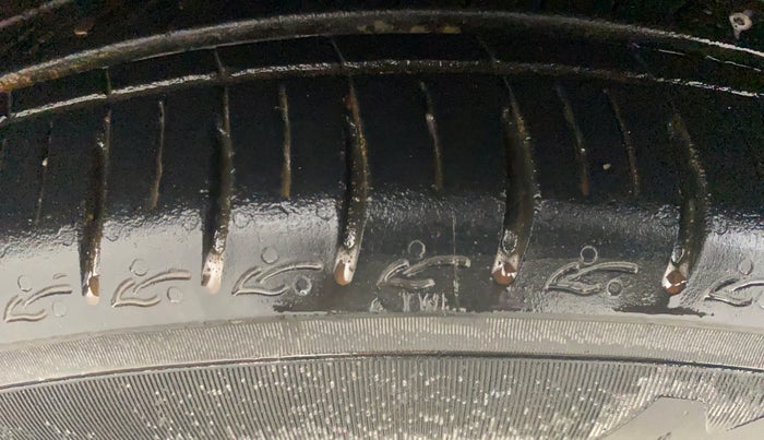 2020 Hyundai AURA SX PLUS 1.2 AMT, Petrol, Automatic, 24,380 km, Right Rear Tyre Tread