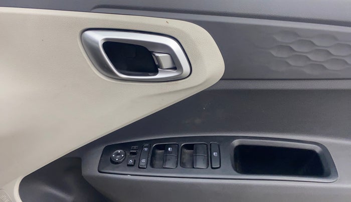 2020 Hyundai AURA SX PLUS 1.2 AMT, Petrol, Automatic, 24,380 km, Driver Side Door Panels Control