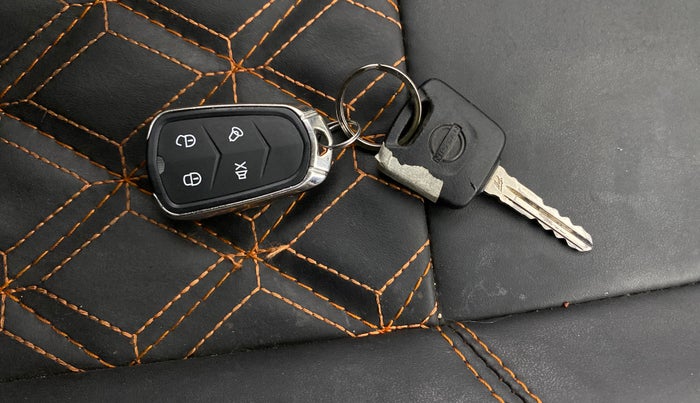 2022 Nissan MAGNITE XE, Petrol, Manual, 41,657 km, Key Close Up