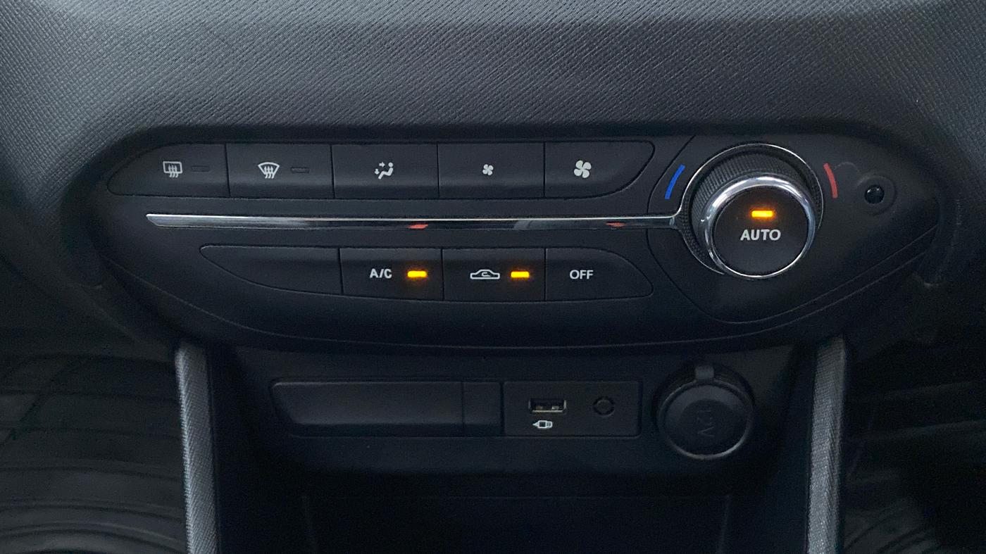 2022 Tata PUNCH CREATIVE  AMT, Petrol, Automatic, 8,001 km, Automatic Climate Control