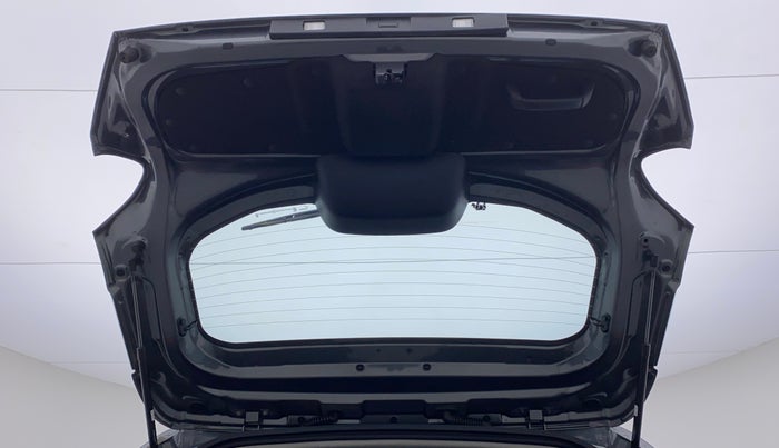 2022 Tata PUNCH CREATIVE  AMT, Petrol, Automatic, 8,001 km, Boot Door Open