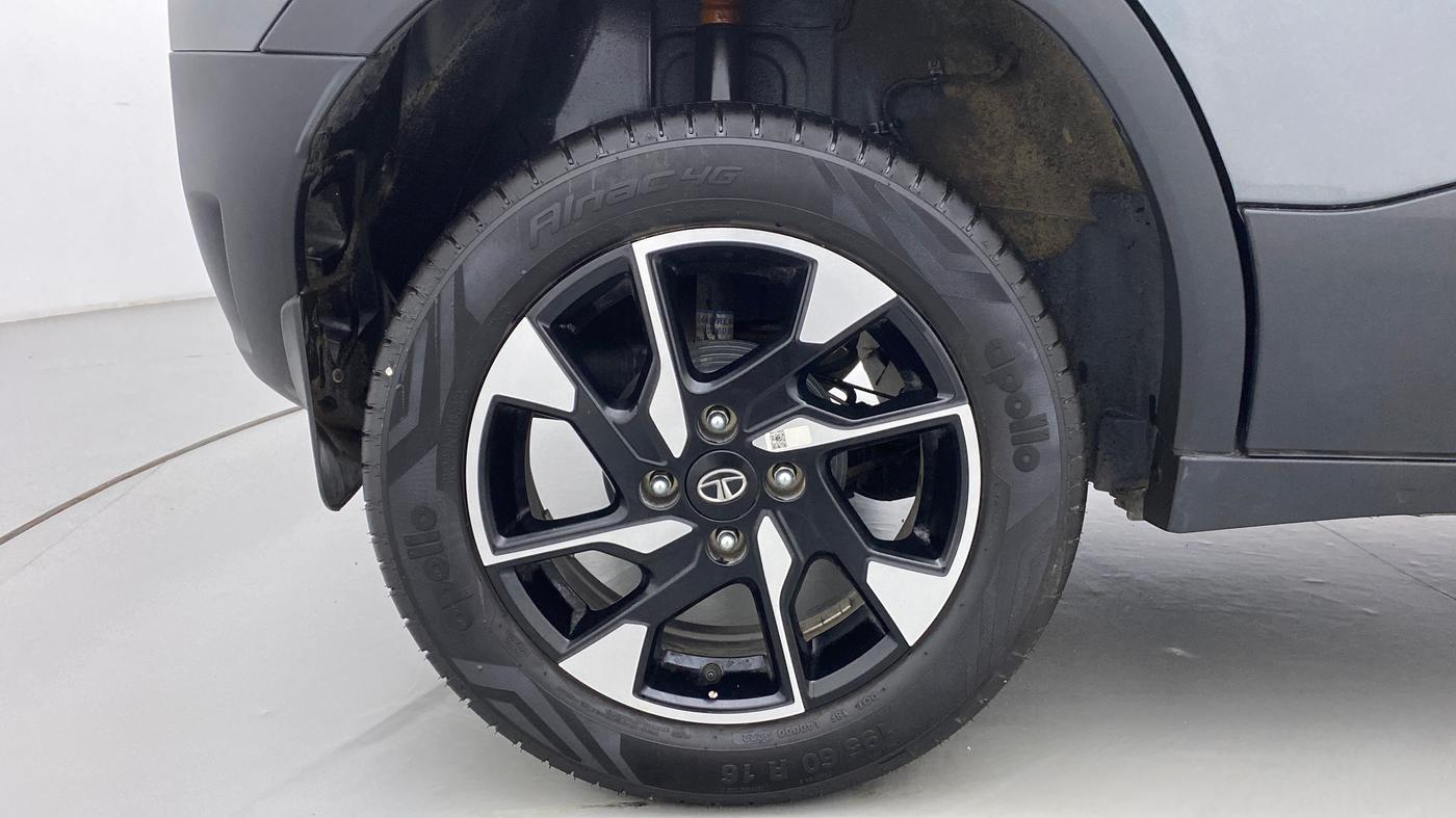 2022 Tata PUNCH CREATIVE  AMT, Petrol, Automatic, 8,001 km, Right Rear Wheel