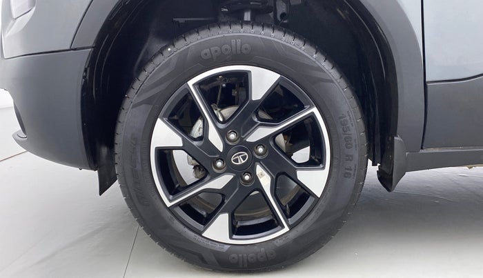 2022 Tata PUNCH CREATIVE  AMT, Petrol, Automatic, 8,001 km, Left Front Wheel