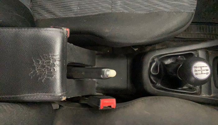 2015 Maruti Swift VDI ABS, Diesel, Manual, 79,433 km, Gear Lever