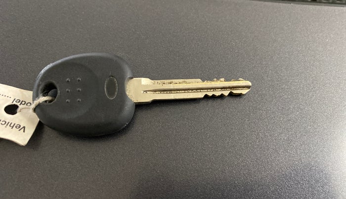 2015 Hyundai i10 MAGNA 1.1, Petrol, Manual, 39,708 km, Key Close Up