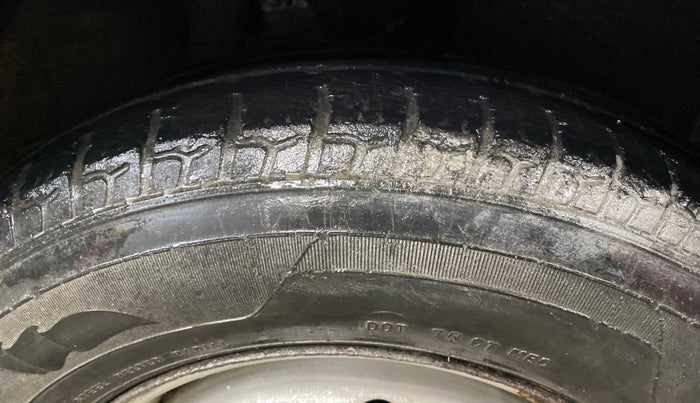 2015 Hyundai i10 MAGNA 1.1, Petrol, Manual, 39,708 km, Right Front Tyre Tread