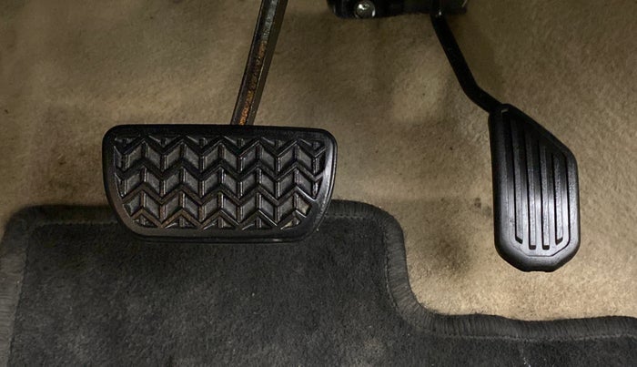 2018 Toyota YARIS V CVT, Petrol, Automatic, 32,523 km, Pedals