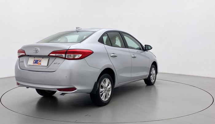 2018 Toyota YARIS V CVT, Petrol, Automatic, 32,523 km, Right Back Diagonal