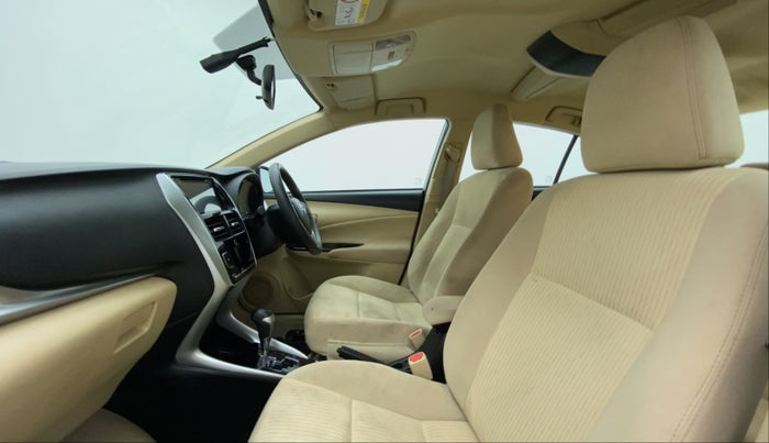 2018 Toyota YARIS V CVT, Petrol, Automatic, 32,523 km, Right Side Front Door Cabin