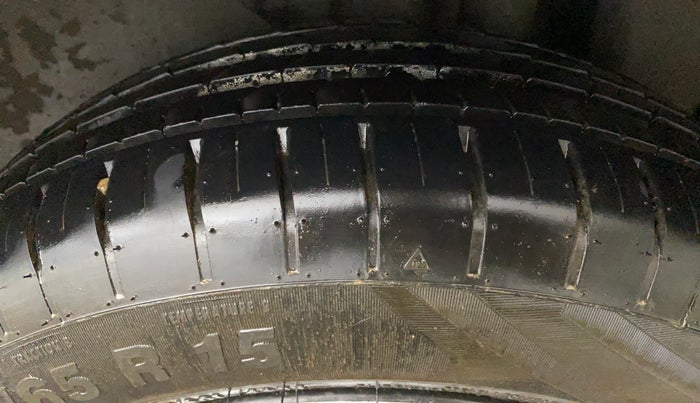 2017 Maruti Ciaz DELTA 1.4 AT PETROL, Petrol, Automatic, 89,622 km, Left Rear Tyre Tread