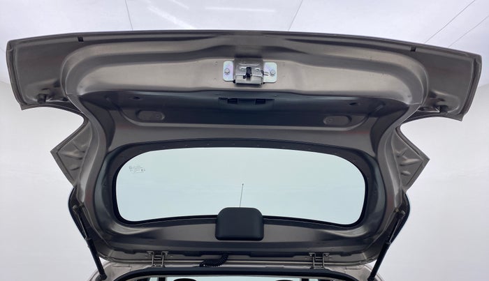 2018 Renault Kwid RXT Opt, Petrol, Manual, 16,320 km, Boot Door Open