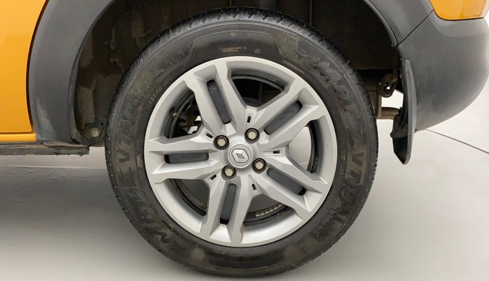 2021 Renault TRIBER RXZ AMT DUAL TONE, Petrol, Automatic, 17,903 km, Left Rear Wheel