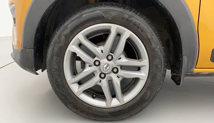 2021 Renault TRIBER RXZ AMT DUAL TONE, Petrol, Automatic, 17,903 km, Left Front Wheel